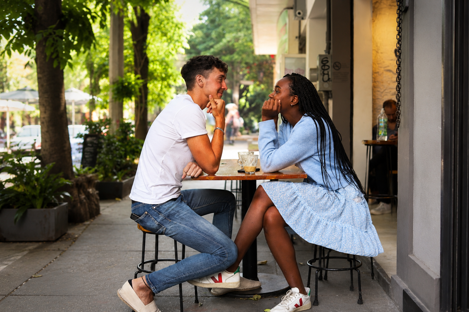 Read more about the article Cheap Date Night Ideas That Still Feel Romantic